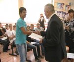Анисимов вручил аттестаты выпускникам детского дома-школы